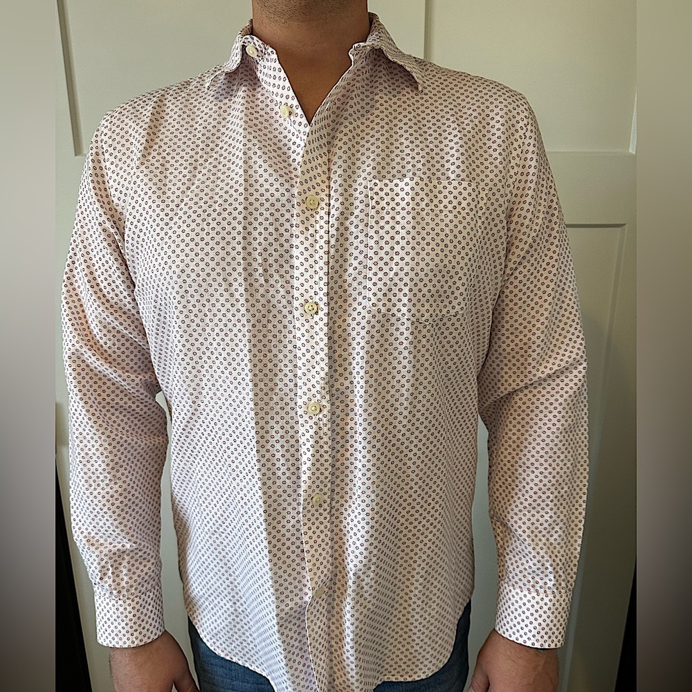 Banana Republic Printed White and Red Men’s Button Up